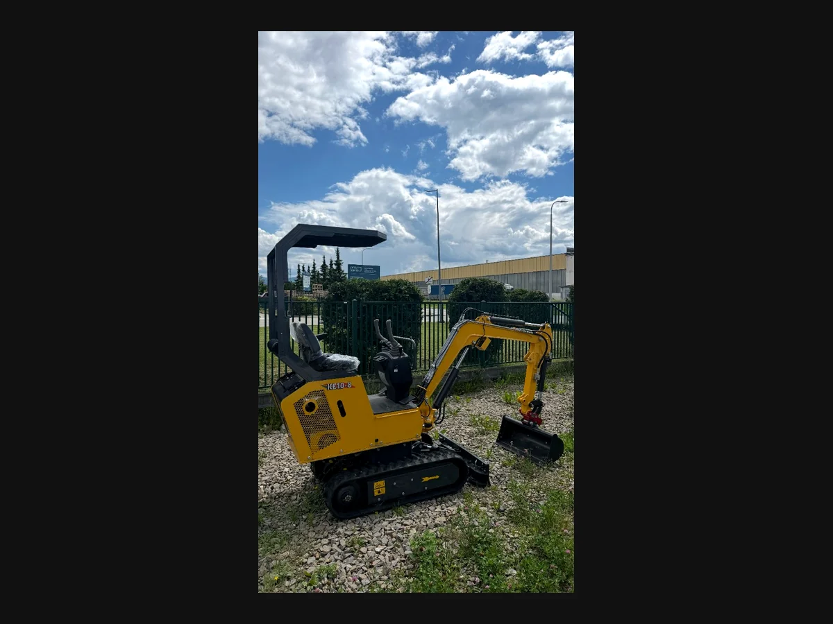 Minikoparka Kraft KE10-8 dostępna w TISBUD